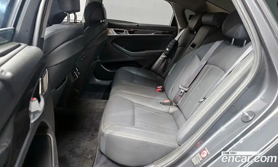 Genesis G80 2018 3.3 Автомат в Москве № 21862, фото 12