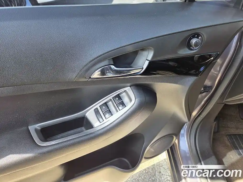 Chevrolet Orlando 2012 2.0 Автомат в Москве № 219435, фото 7