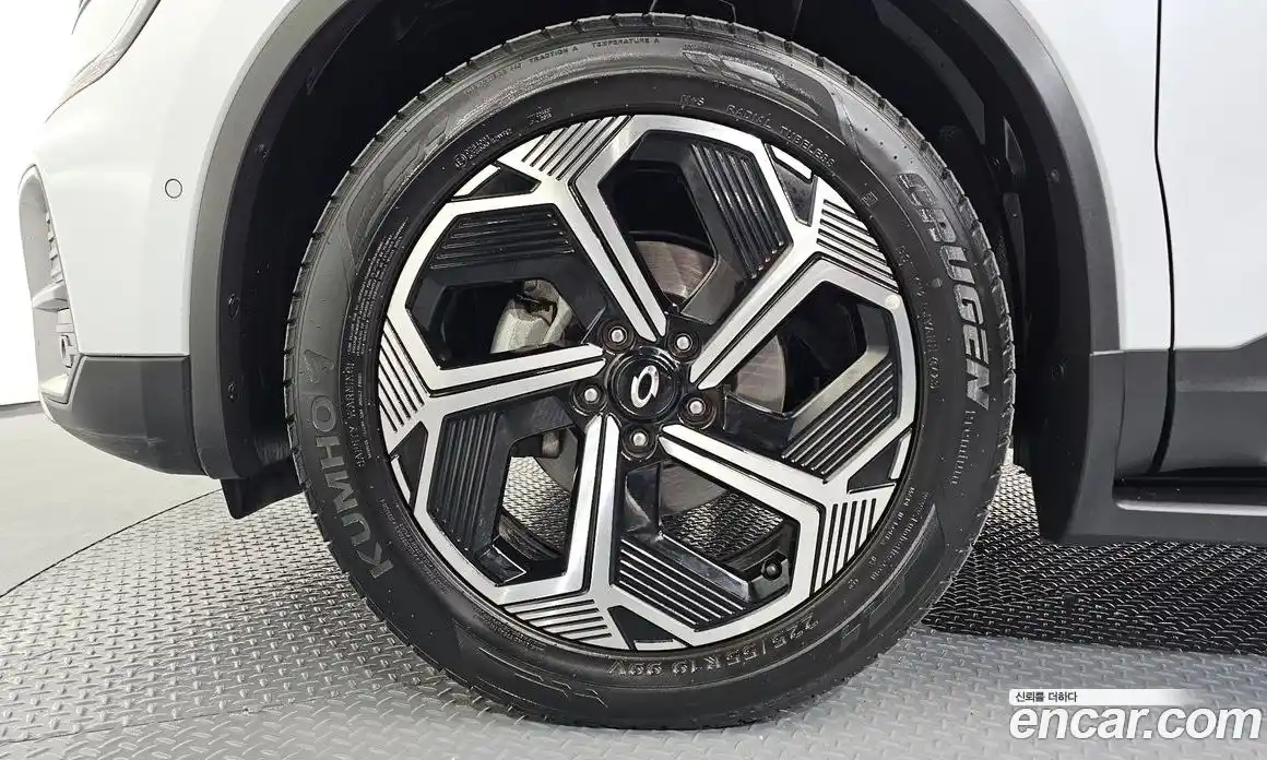 Renault QM6 2024 2.0 Автомат в Москве № 220992, фото 12