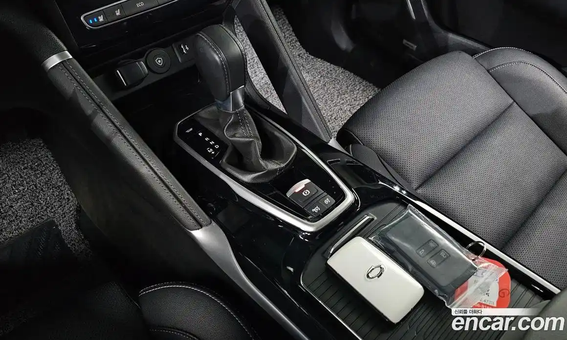 Renault QM6 2024 2.0 Автомат в Москве № 220992, фото 18