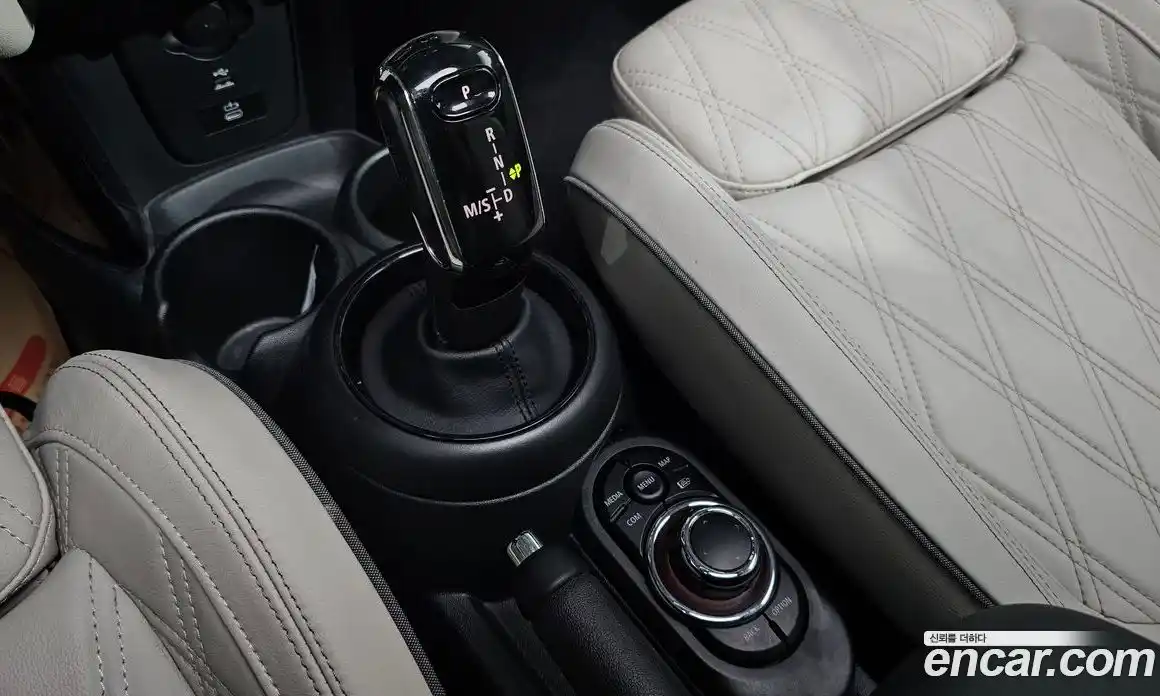 Mini Cooper 2023 2.0 Автомат в Москве № 221552, фото 19