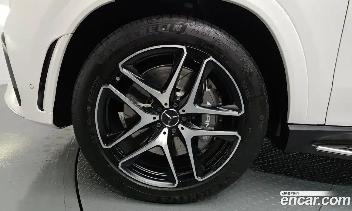 Mercedes-Benz GLE-Class 2023 3.0 Автомат в Москве № 222088, фото 5