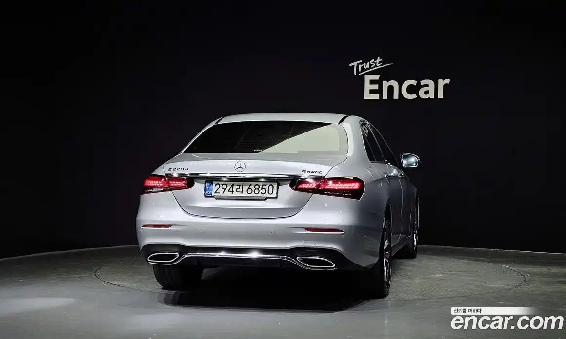 Mercedes-Benz E-Class 2022 1.9 Автомат в Москве № 224934, фото 18