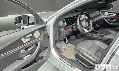 Mercedes-Benz E-Class 2022 1.9 Автомат в Москве № 224934, миниатюра 2