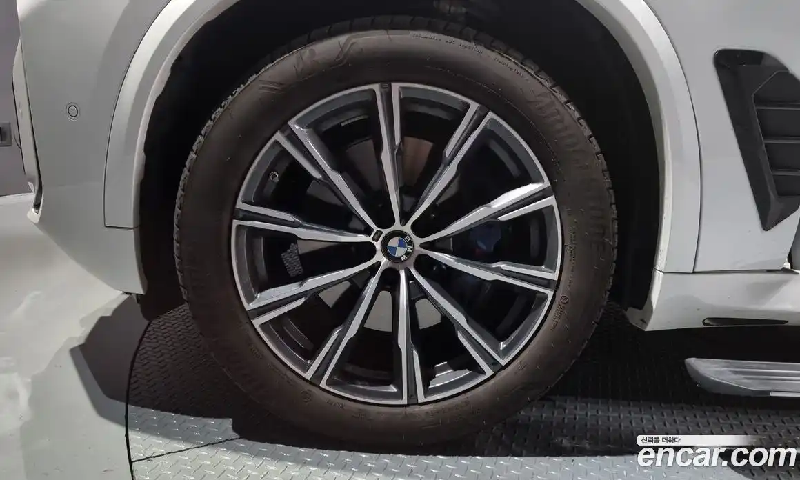 BMW X5 2024 3.0 Автомат в Москве № 228087, фото 5