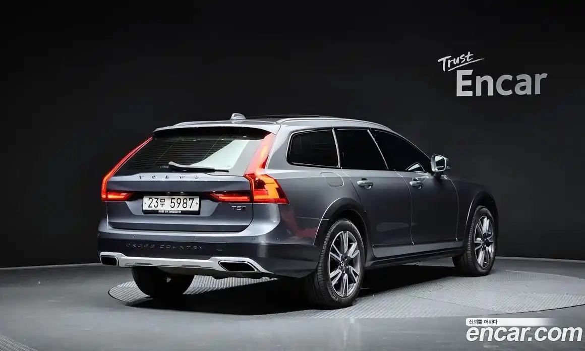 Volvo V90 2018 2.0 Автомат в Москве № 230557, фото 13