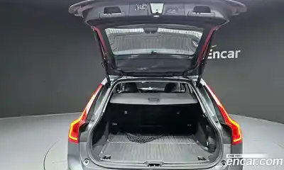 Volvo V90 2018 2.0 Автомат в Москве № 230557, миниатюра 2