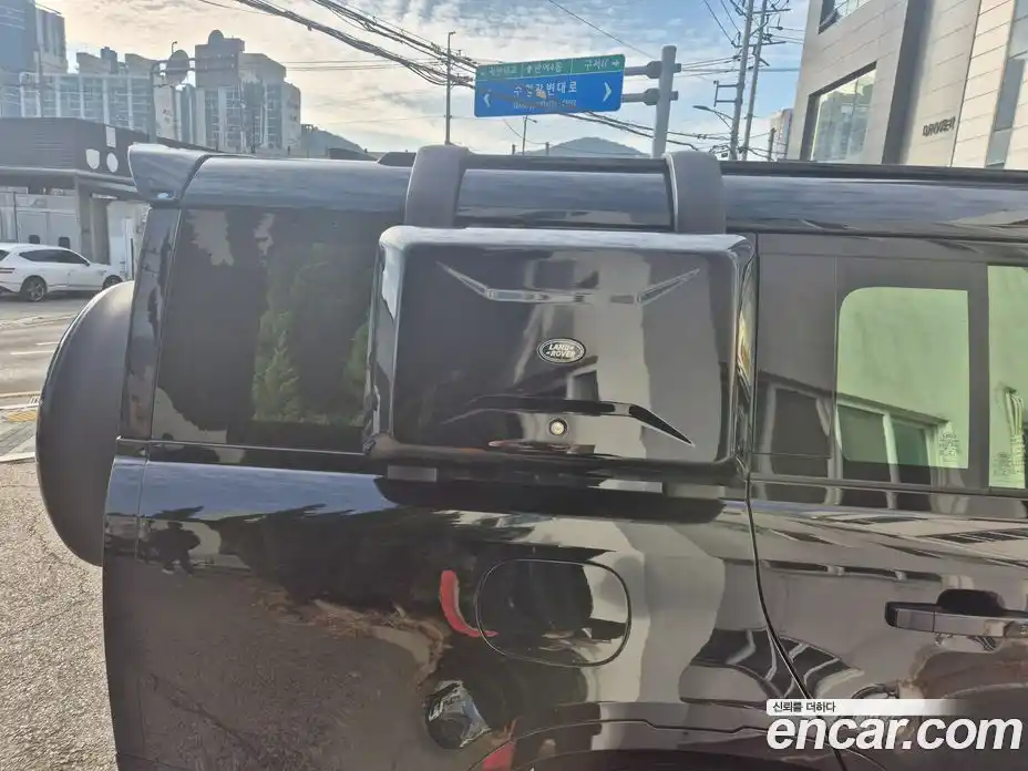 Land Rover Defender 2023 3.0 Автомат в Москве № 231331, фото 17