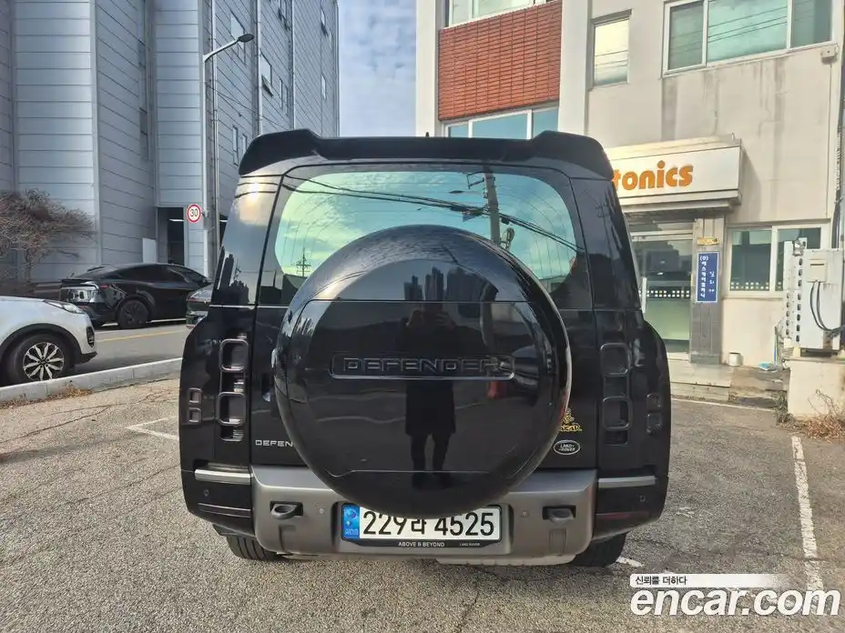 Land Rover Defender 2023 3.0 Автомат в Москве № 231331, фото 3