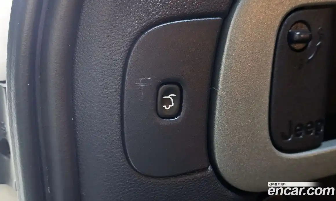 Jeep Cherokee 2014 2.0 Автомат в Москве № 232567, фото 18