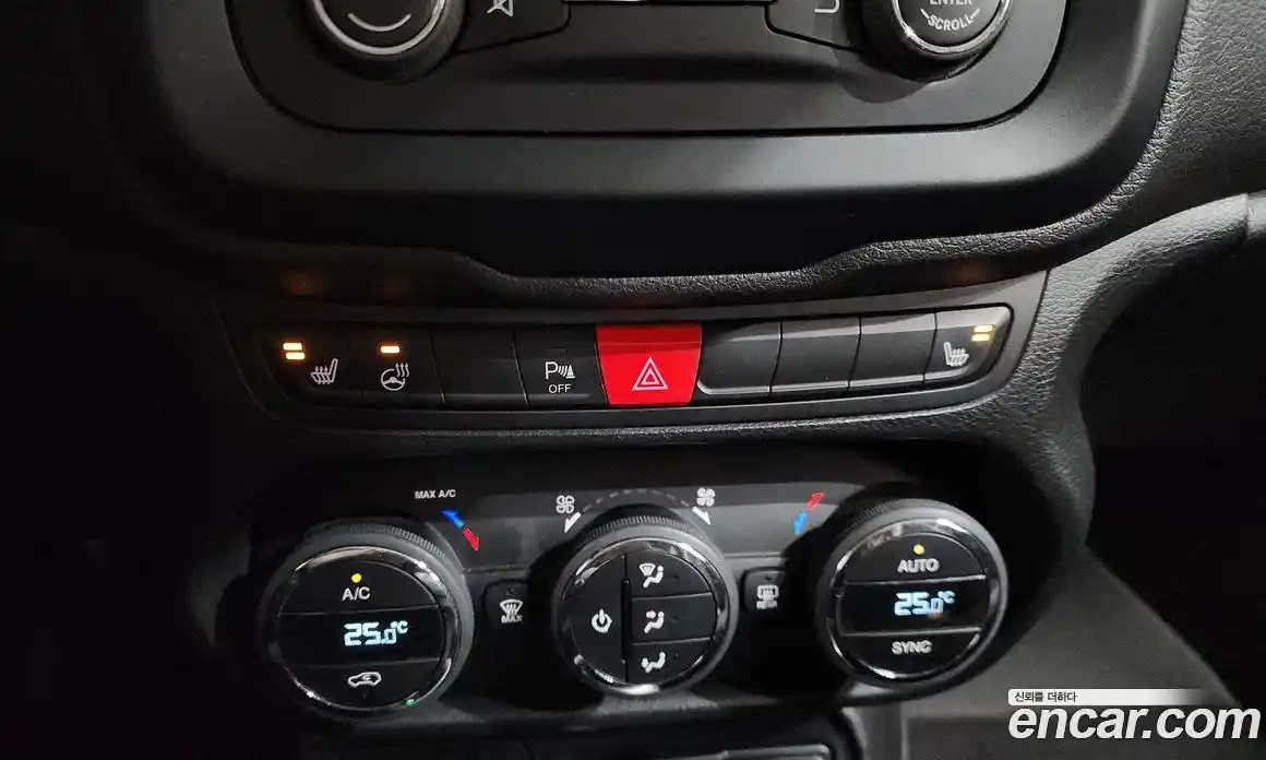 Jeep Renegade 2016 2.4 Автомат в Москве № 232613, фото 15