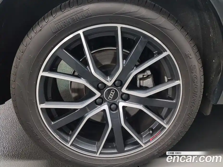 Audi Q5 2024 2.0 Автомат в Москве № 269343, фото 7