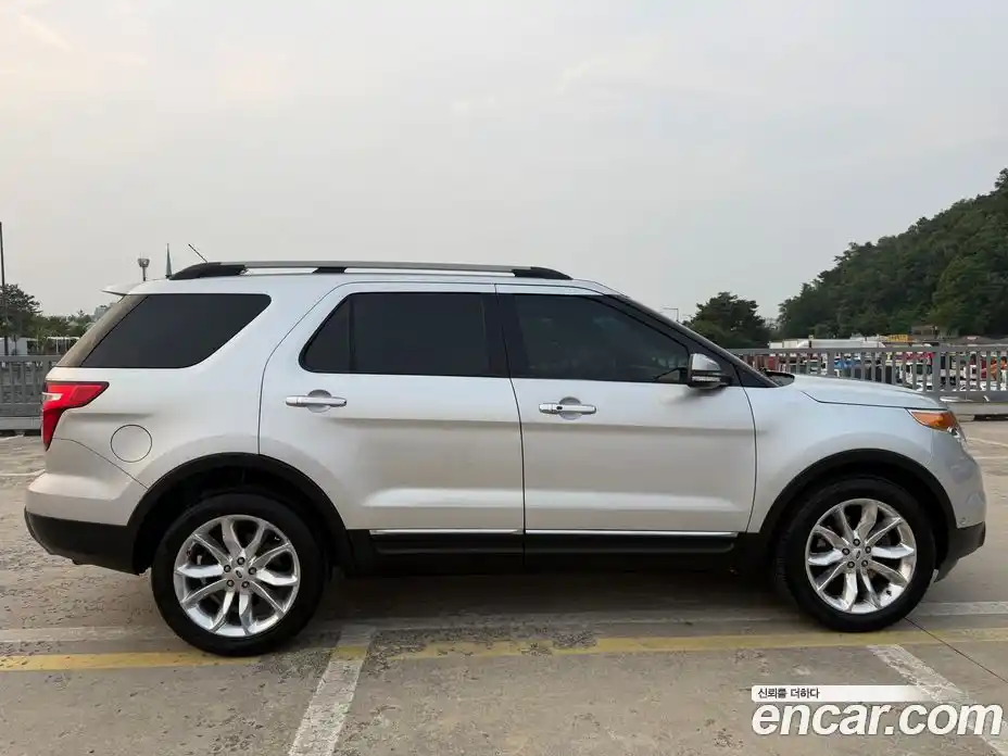 Ford Explorer 2015 3.5 Автомат в Москве № 282148, фото 13