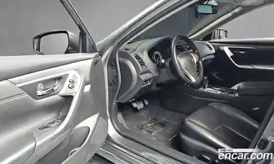 Nissan Altima 2018 2.5 Автомат в Москве № 285042, миниатюра 10