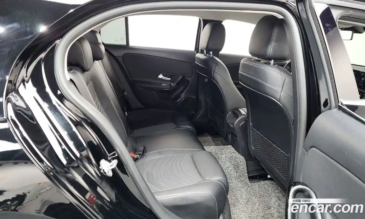 Mercedes-Benz A-Class 2019 2.0 Автомат в Москве № 288033, фото 5