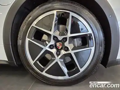 Porsche Taycan 2025 0.1 Автомат в Москве № 297134, миниатюра 5