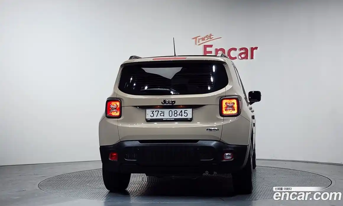 Jeep Renegade 2016 2.4 Автомат в Москве № 302251, фото 6