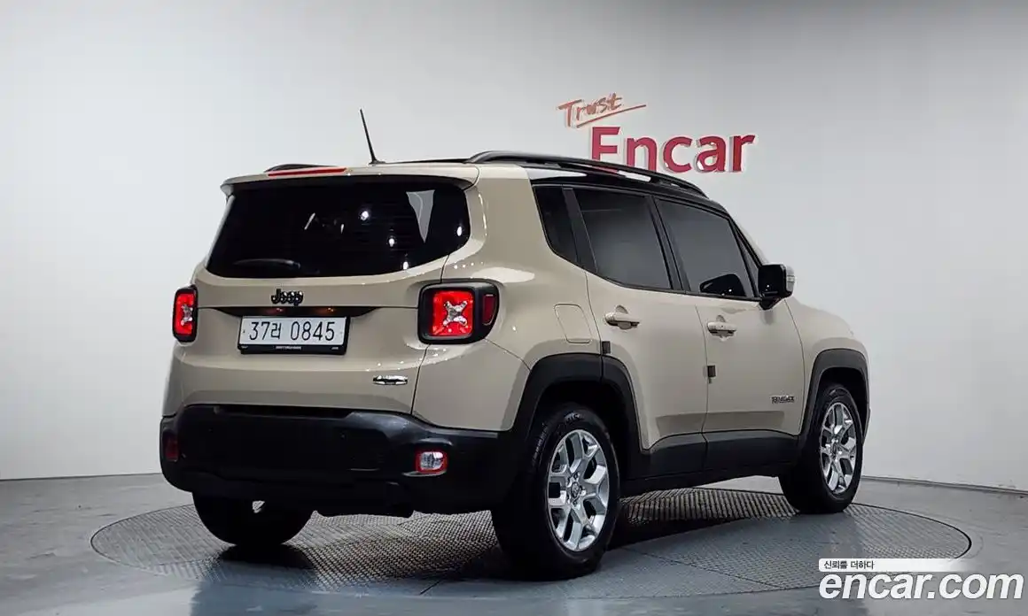 Jeep Renegade 2016 2.4 Автомат в Москве № 302251, фото 7