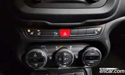 Jeep Renegade 2016 2.4 Автомат в Москве № 302251, миниатюра 8