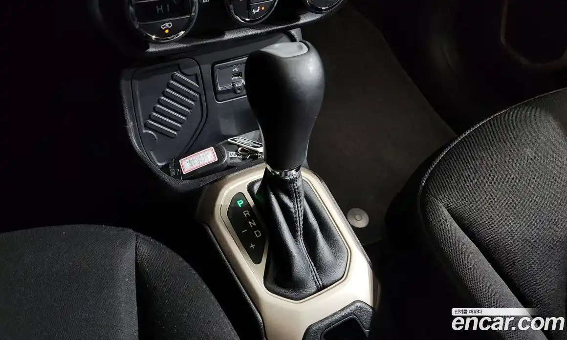 Jeep Renegade 2016 2.4 Автомат в Москве № 302251, фото 10