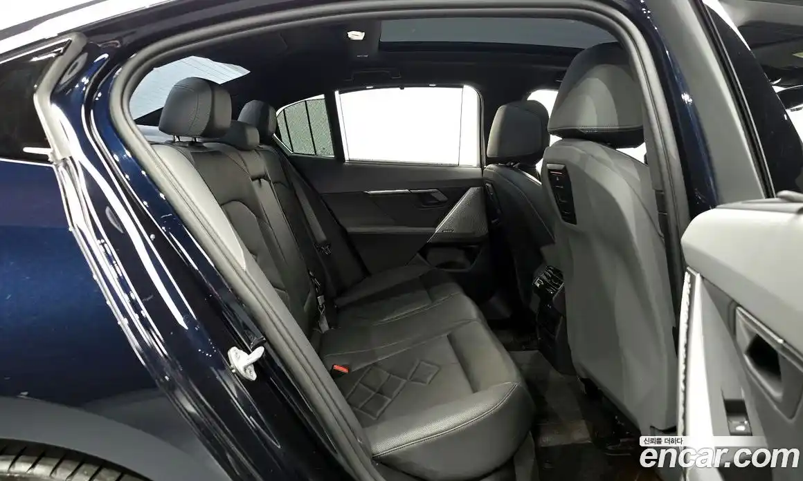 BMW 5-Series 2025 2.0 Автомат в Москве № 302420, фото 14