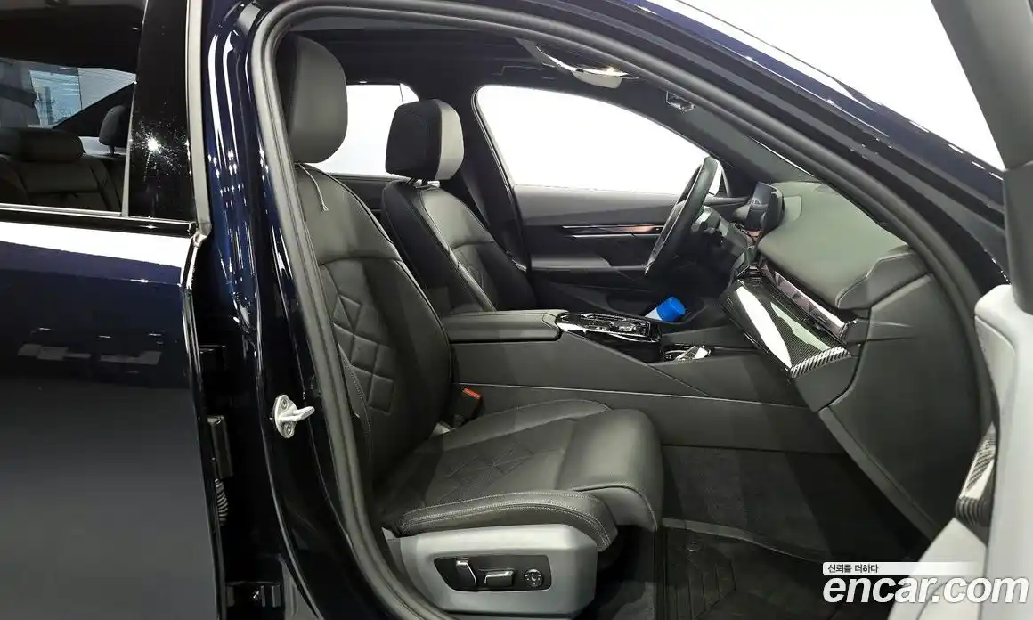 BMW 5-Series 2025 2.0 Автомат в Москве № 302420, фото 3