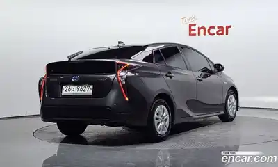 Toyota Prius 2017 1.8 Автомат в Москве № 302464, миниатюра 12