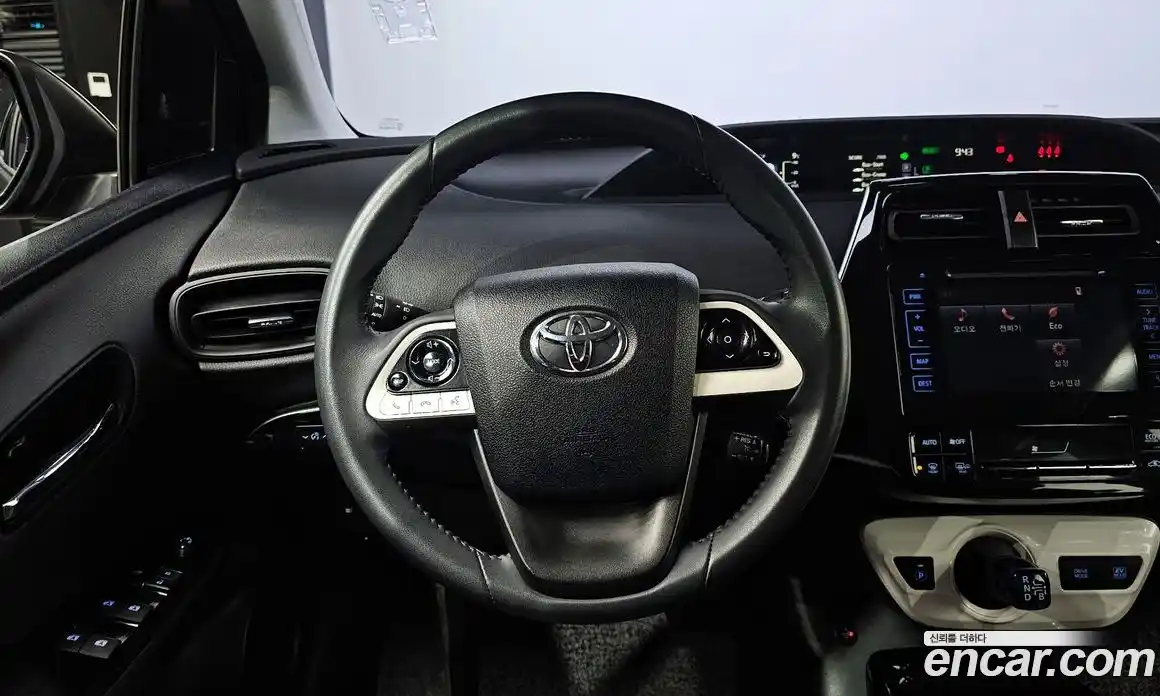 Toyota Prius 2017 1.8 Автомат в Москве № 302464, фото 16