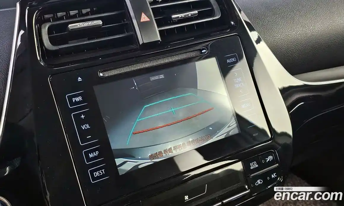 Toyota Prius 2017 1.8 Автомат в Москве № 302464, фото 18