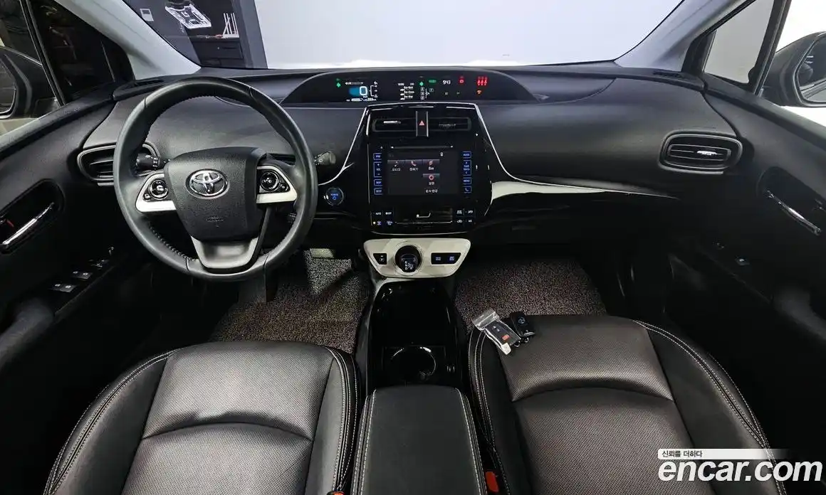 Toyota Prius 2017 1.8 Автомат в Москве № 302464, фото 4