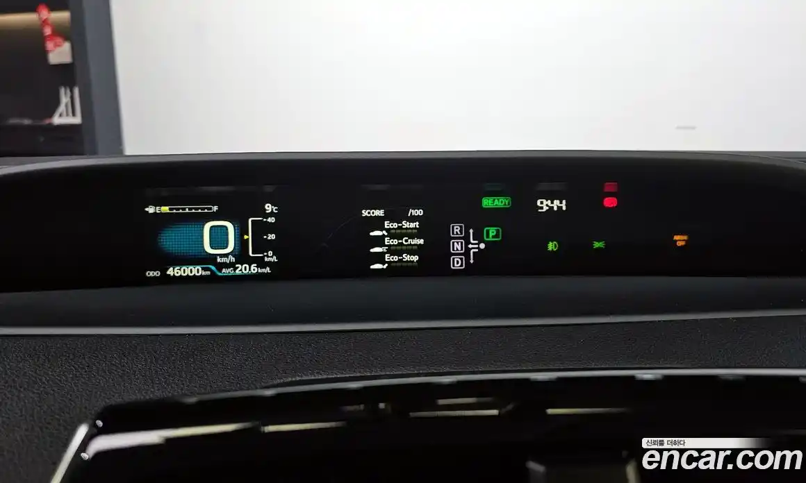 Toyota Prius 2017 1.8 Автомат в Москве № 302464, фото 5