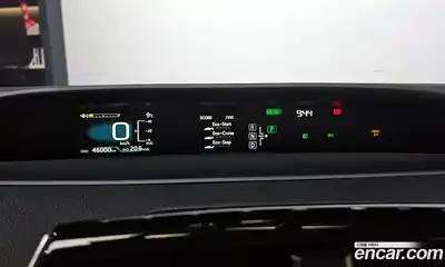 Toyota Prius 2017 1.8 Автомат в Москве № 302464, миниатюра 5