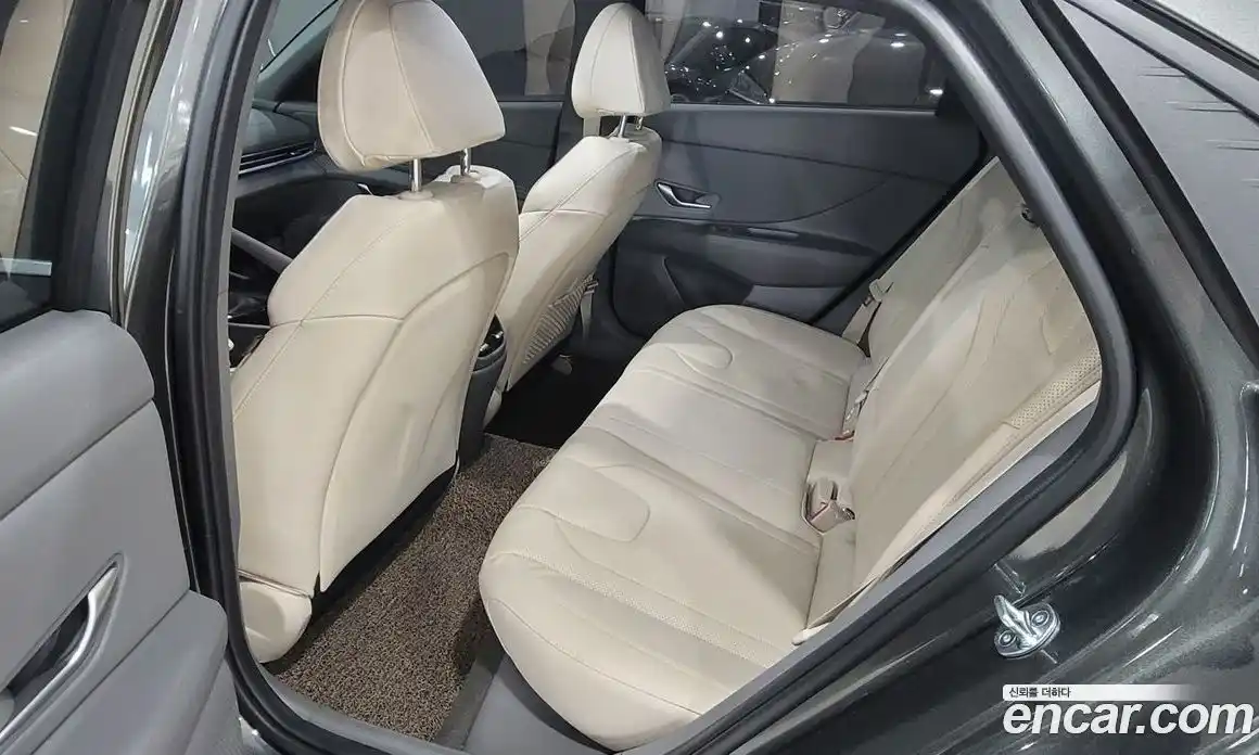 Hyundai Avante 2023 1.6 Автомат в Москве № 319264, фото 11