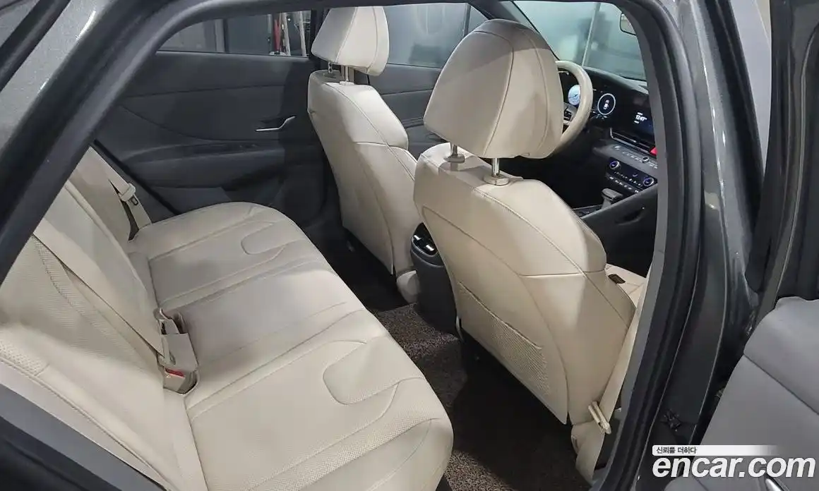 Hyundai Avante 2023 1.6 Автомат в Москве № 319264, фото 12