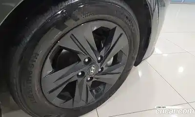 Hyundai Avante 2023 1.6 Автомат в Москве № 319264, миниатюра 5