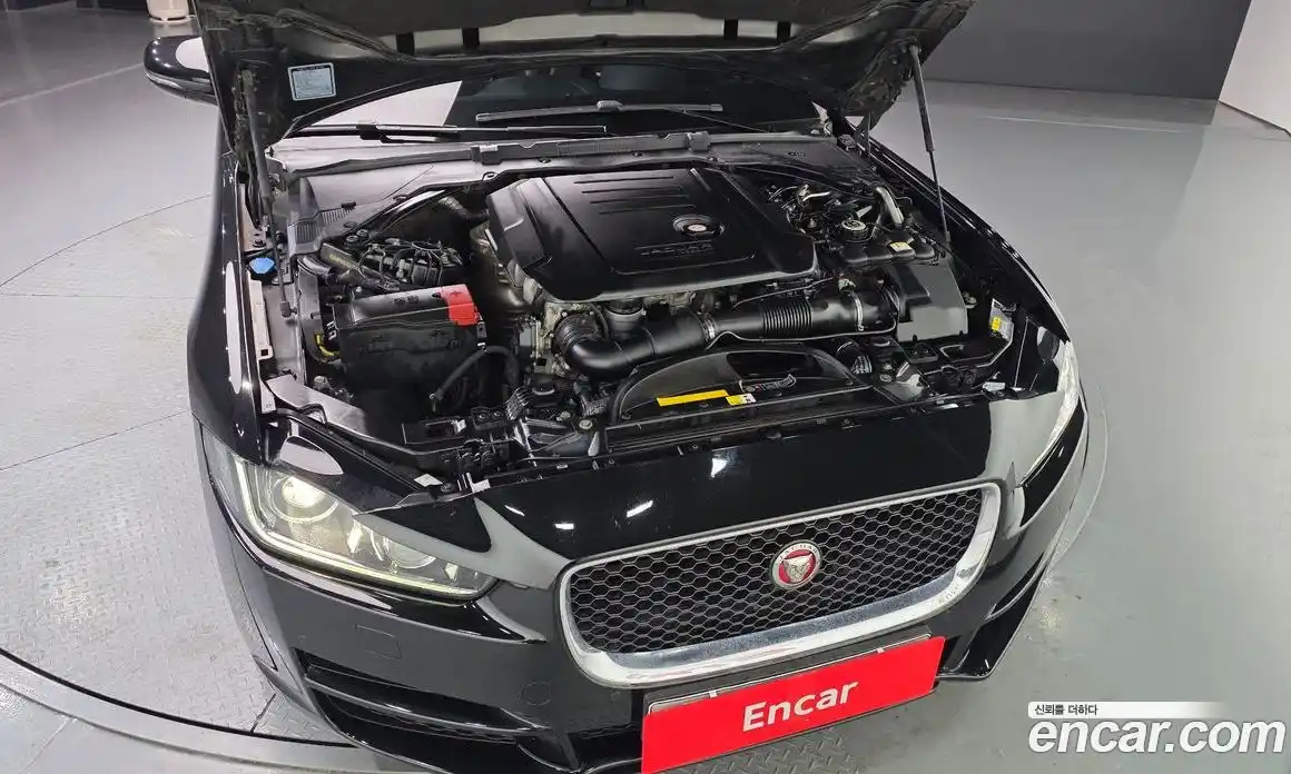 Jaguar XE 2016 2.0 Автомат в Москве № 320224, фото 1