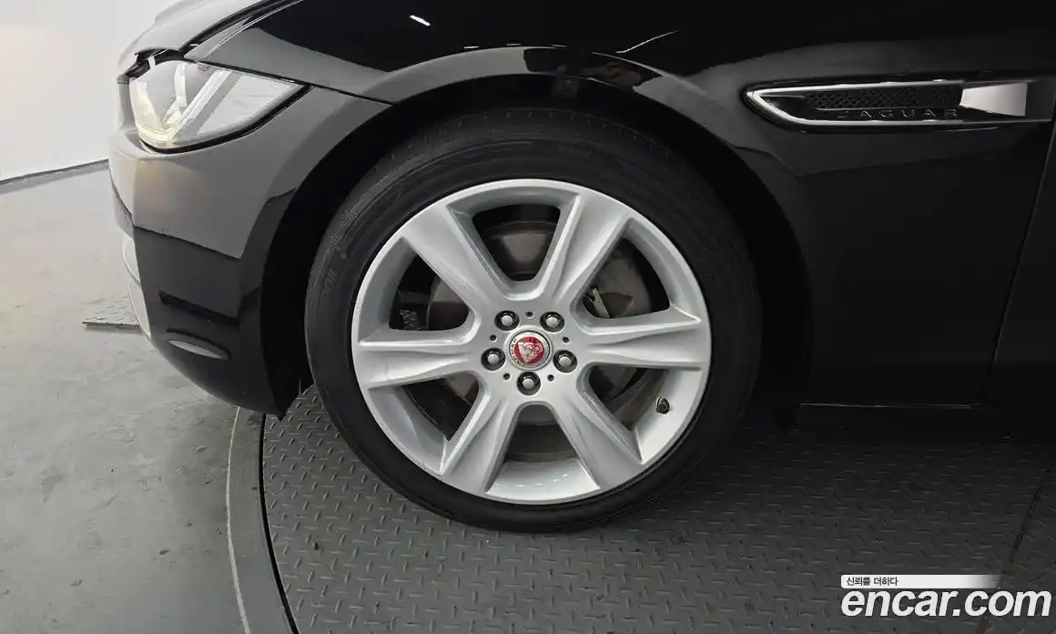 Jaguar XE 2016 2.0 Автомат в Москве № 320224, фото 16