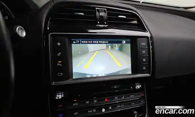 Jaguar XE 2016 2.0 Автомат в Москве № 320224, миниатюра 9