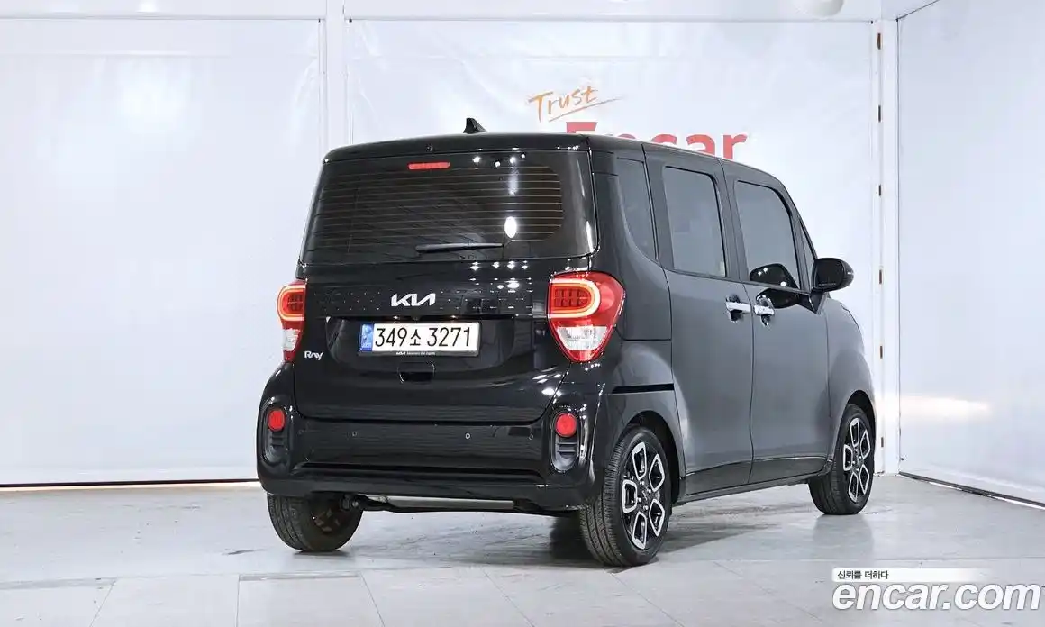 Kia Ray 2022 1.0 Автомат в Москве № 321084, фото 13