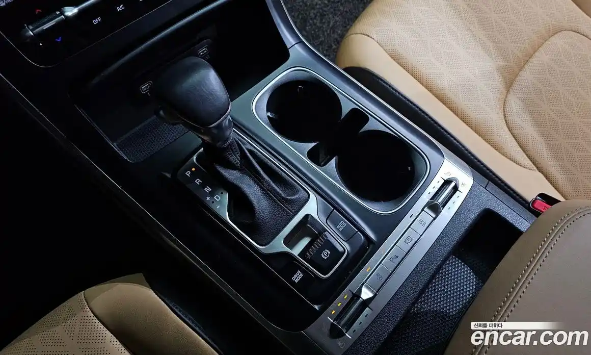 Kia Canival 2022 2.2 Автомат в Москве № 321649, фото 15