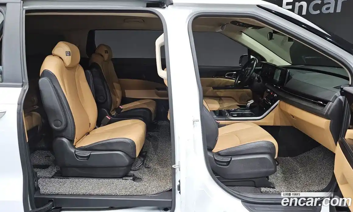 Kia Canival 2022 2.2 Автомат в Москве № 321649, фото 17