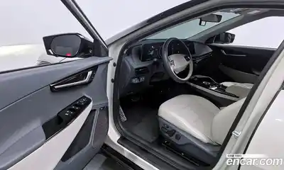 Kia EV6 2023 0.1 Автомат в Москве № 338780, миниатюра 12