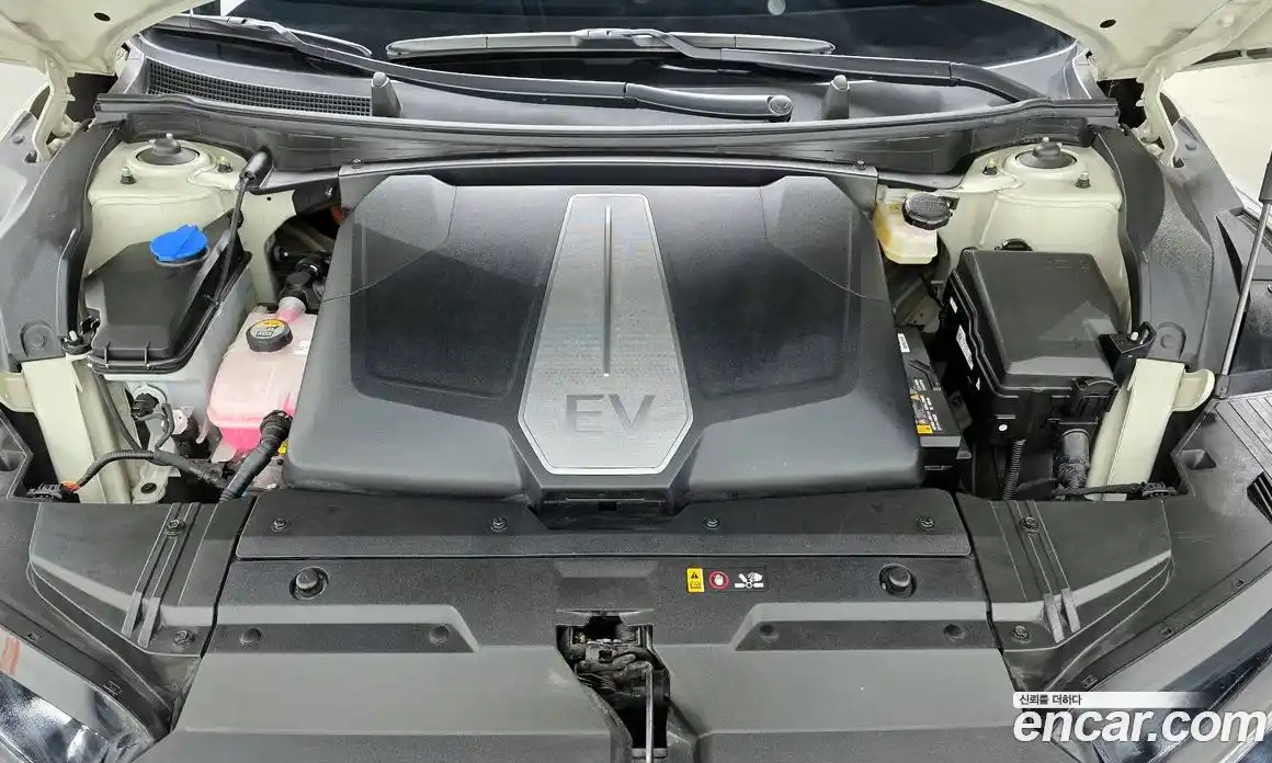 Kia EV6 2023 0.1 Автомат в Москве № 338780, фото 4