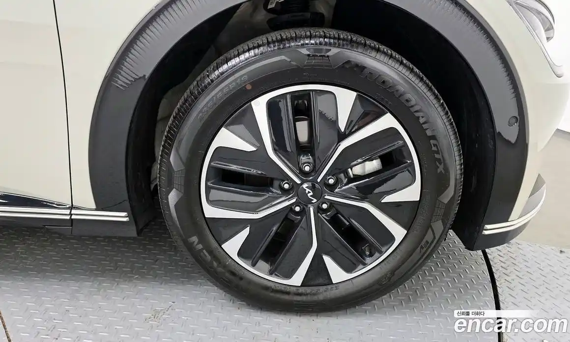 Kia EV6 2023 0.1 Автомат в Москве № 338780, фото 8