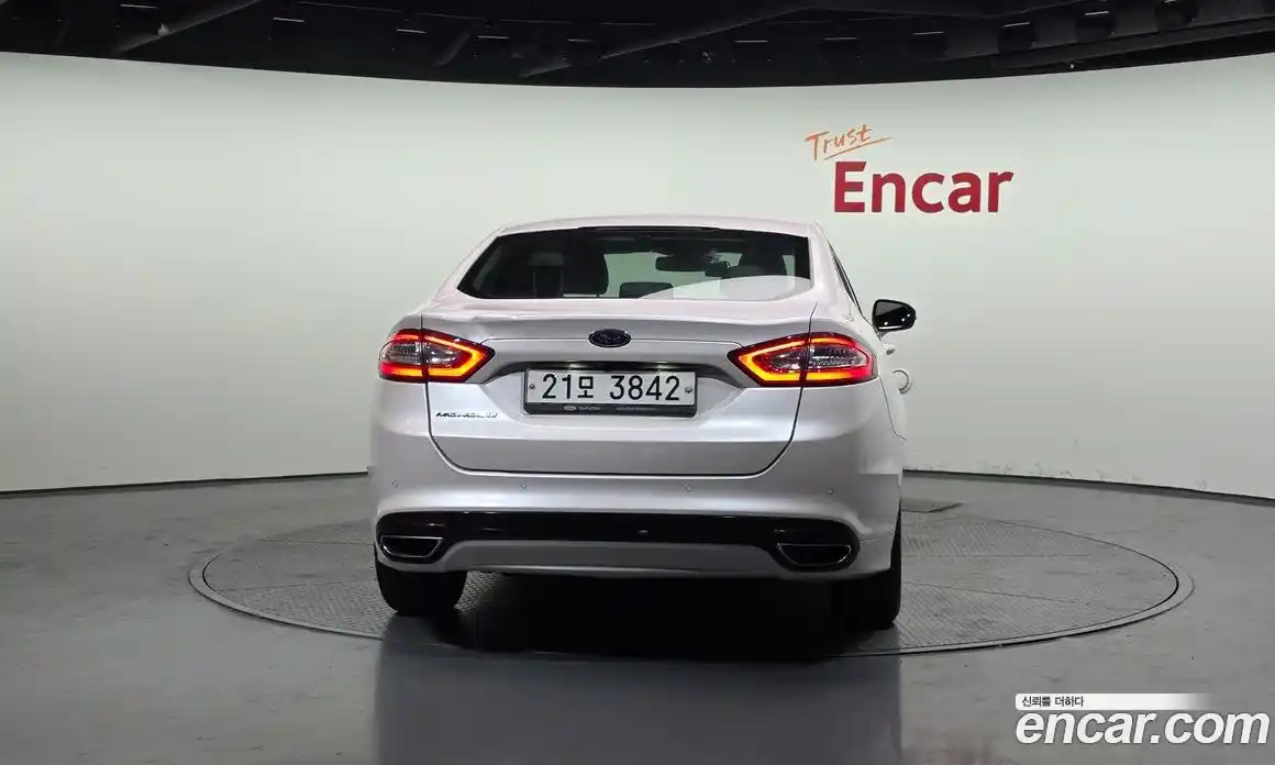 Ford Mondeo 2015 2.0 Автомат в Москве № 363115, фото 4