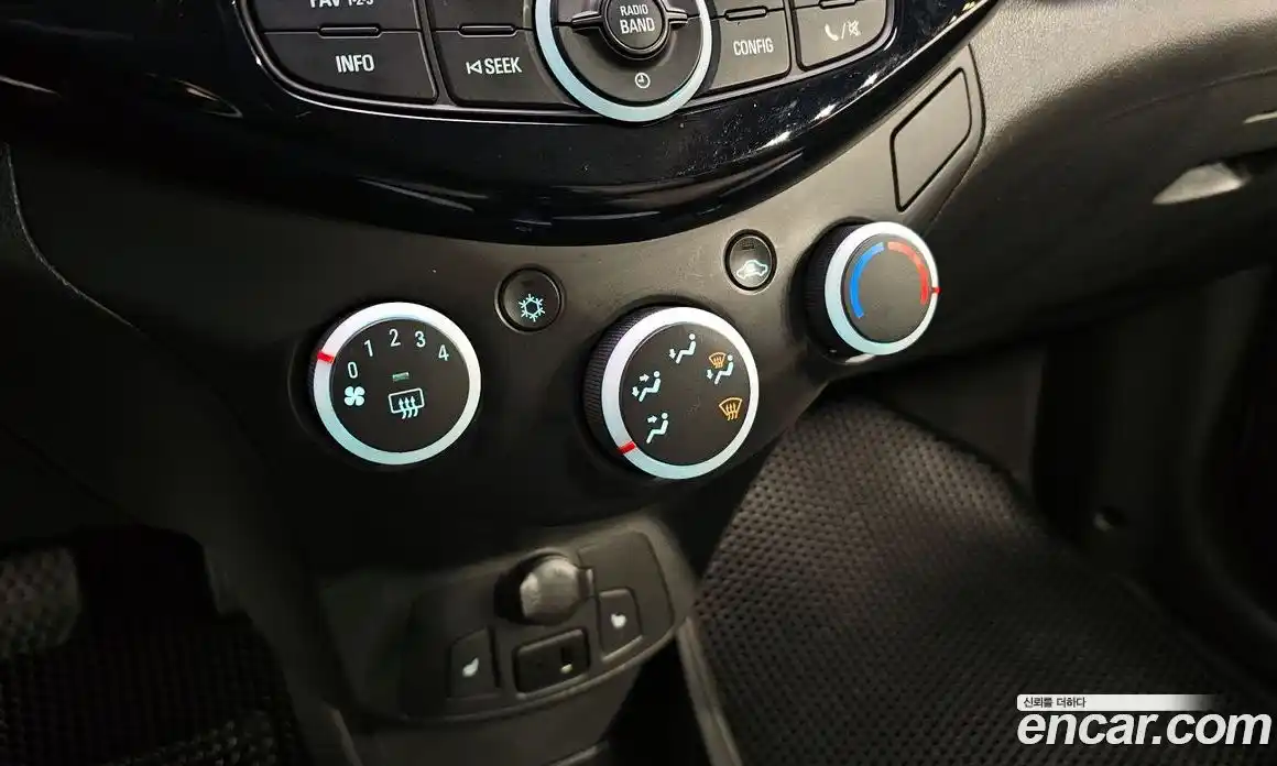 Chevrolet Spark 2014 1.0 Автомат в Москве № 36865, фото 17