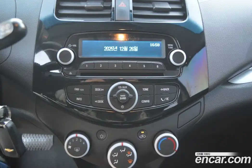 Chevrolet Spark 2014 1.0 Автомат в Москве № 37632, фото 15