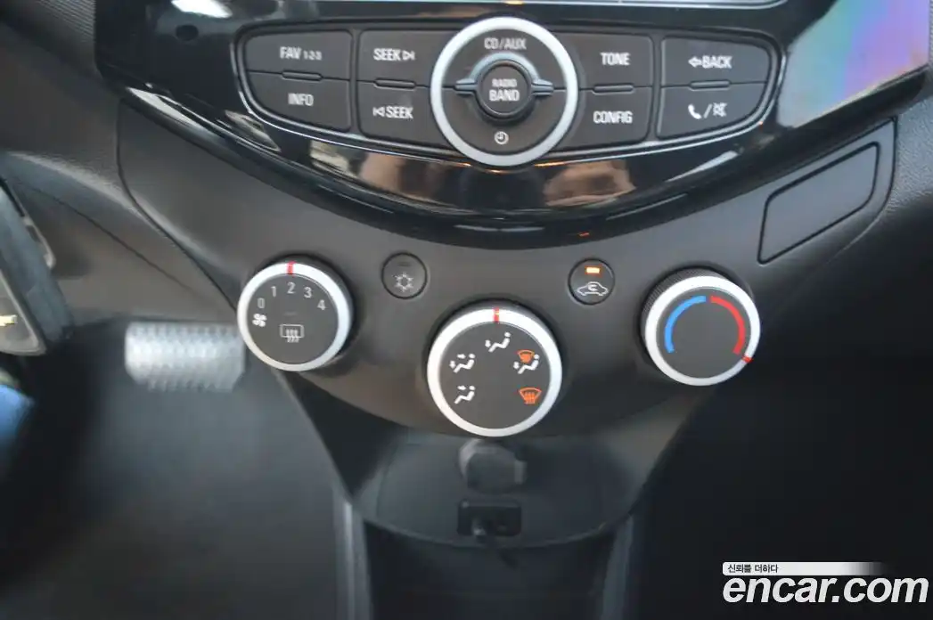 Chevrolet Spark 2014 1.0 Автомат в Москве № 37632, фото 17