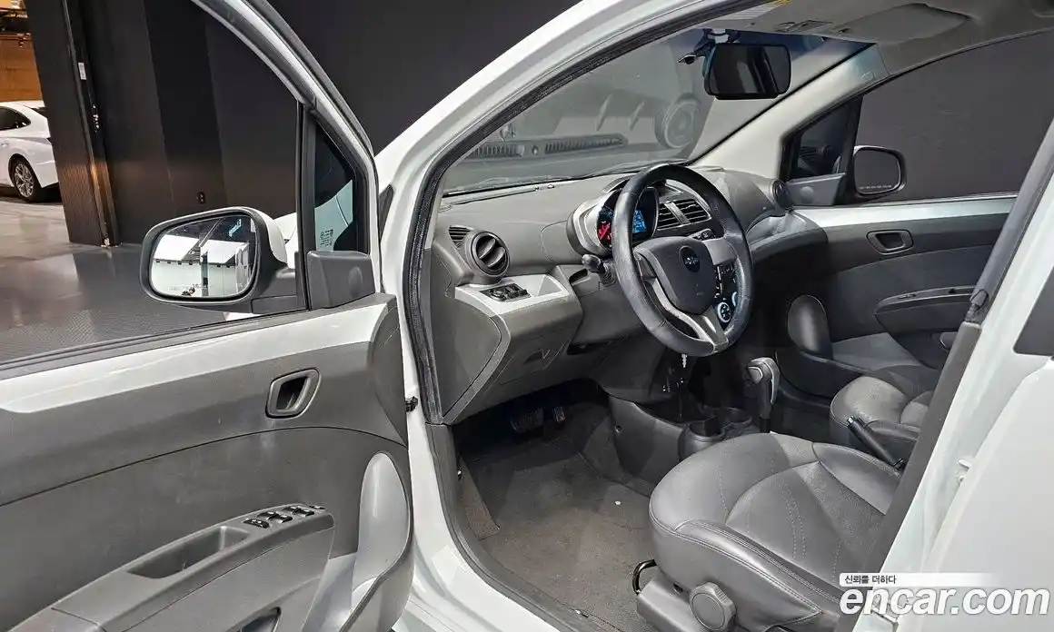 Chevrolet Spark 2015 1.0 Автомат в Москве № 38506, фото 11