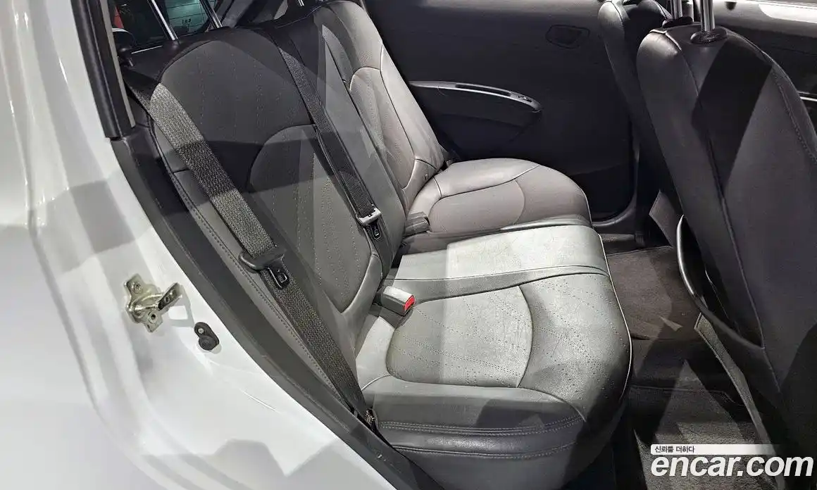 Chevrolet Spark 2015 1.0 Автомат в Москве № 38506, фото 12